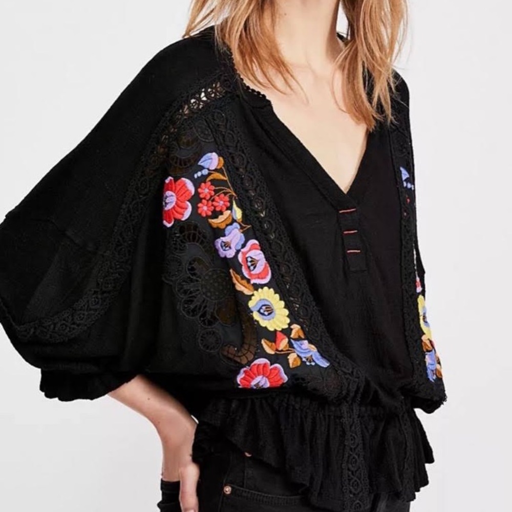 NWT FREE PEOPLE Floral Embroidered Serafina Blouse Top BLACK XS OB993142